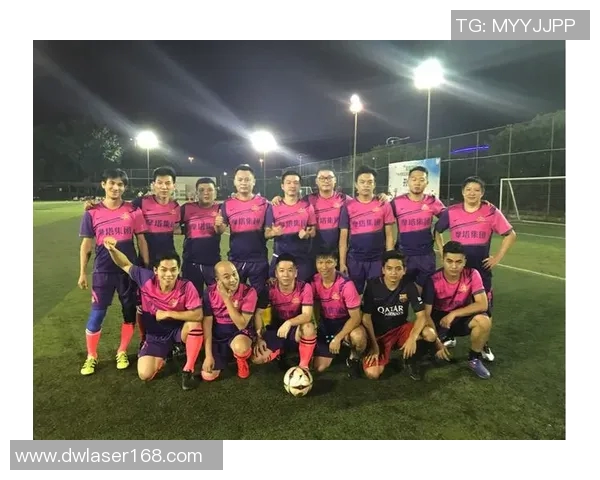 老板眼中的足球明星评价揭示了他们的职业素养与团队精神